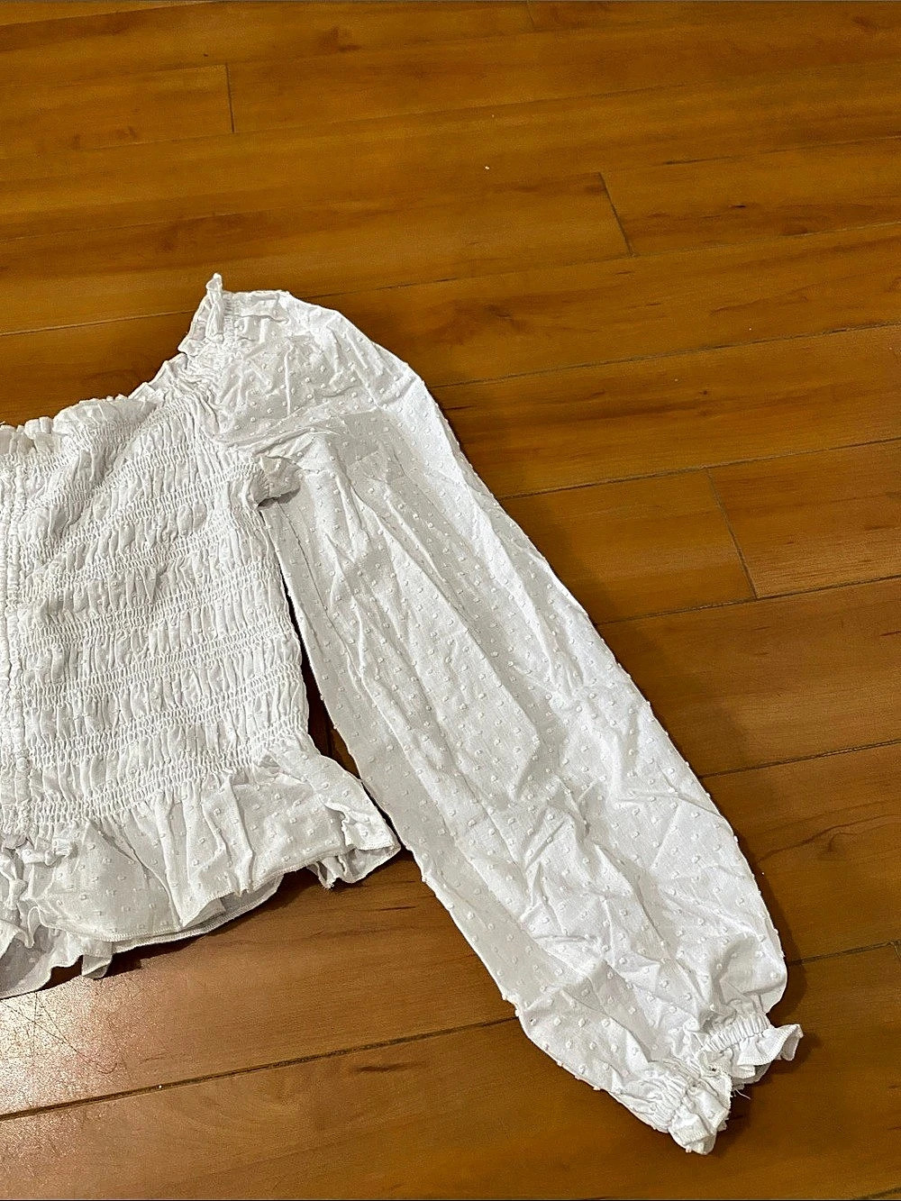 White Smocked Ruffle Blouse Like New - Picture 5 of 7